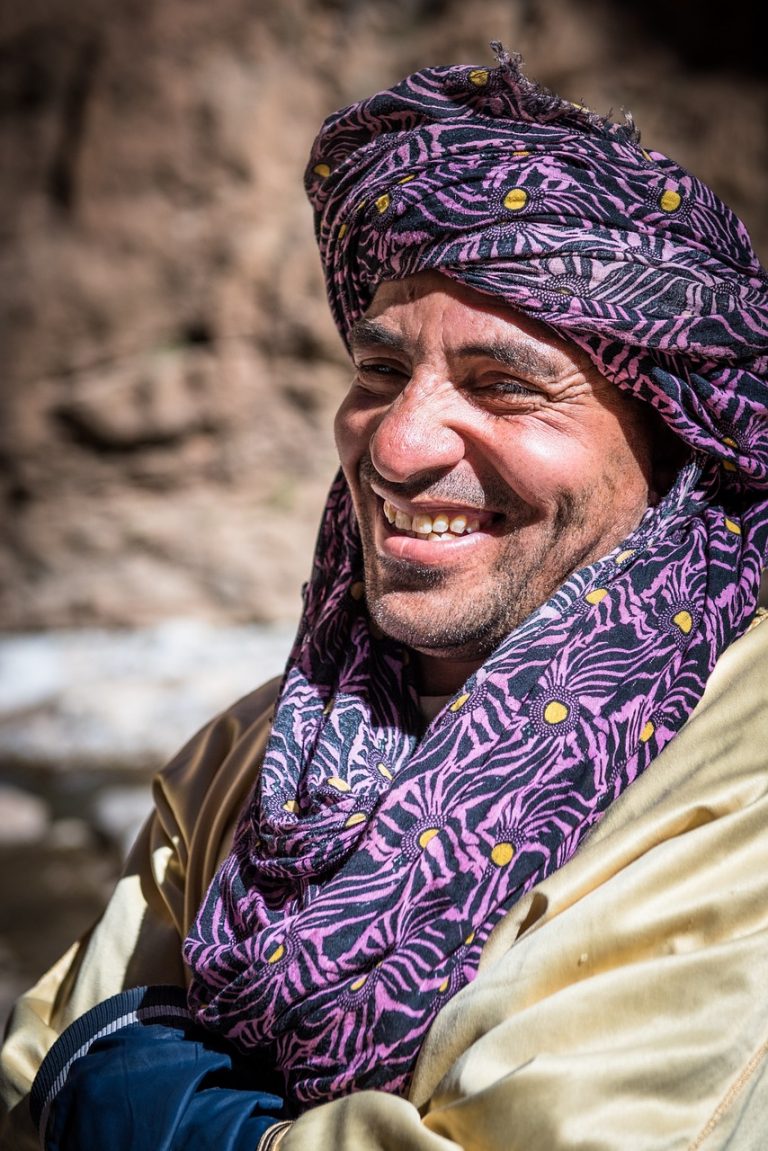 découvrez l'authenticité et le charme des riads marocains. ces maisons traditionnelles offrent une atmosphère unique, alliant art arabe, confort moderne et tranquillité. explorez les meilleurs riads pour une expérience inoubliable au cœur du maroc.