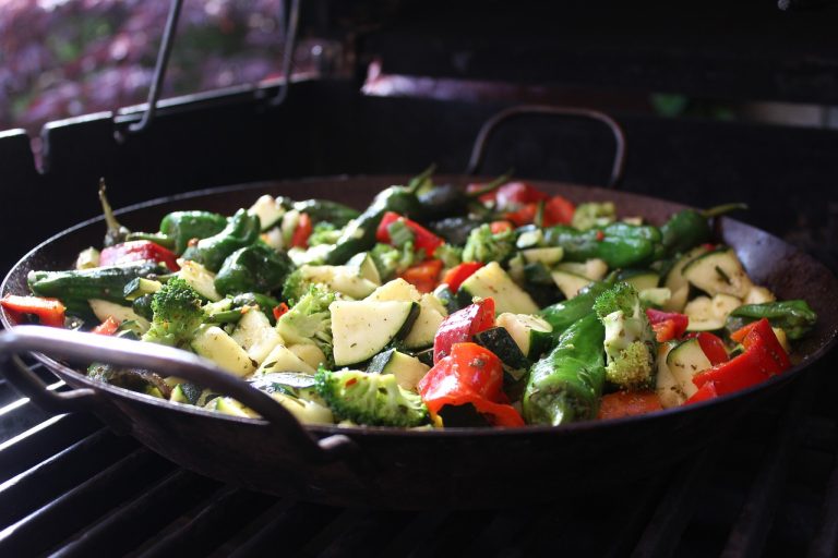 découvrez les diverses techniques de cuisine qui transformeront votre manière de préparer les repas. apprenez des méthodes classiques et modernes pour améliorer vos compétences culinaires et impressionner vos convives.